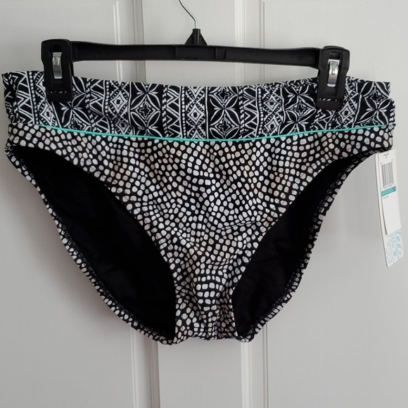 Beach Diva Set in Stone Bikini - Picture 2 of 4